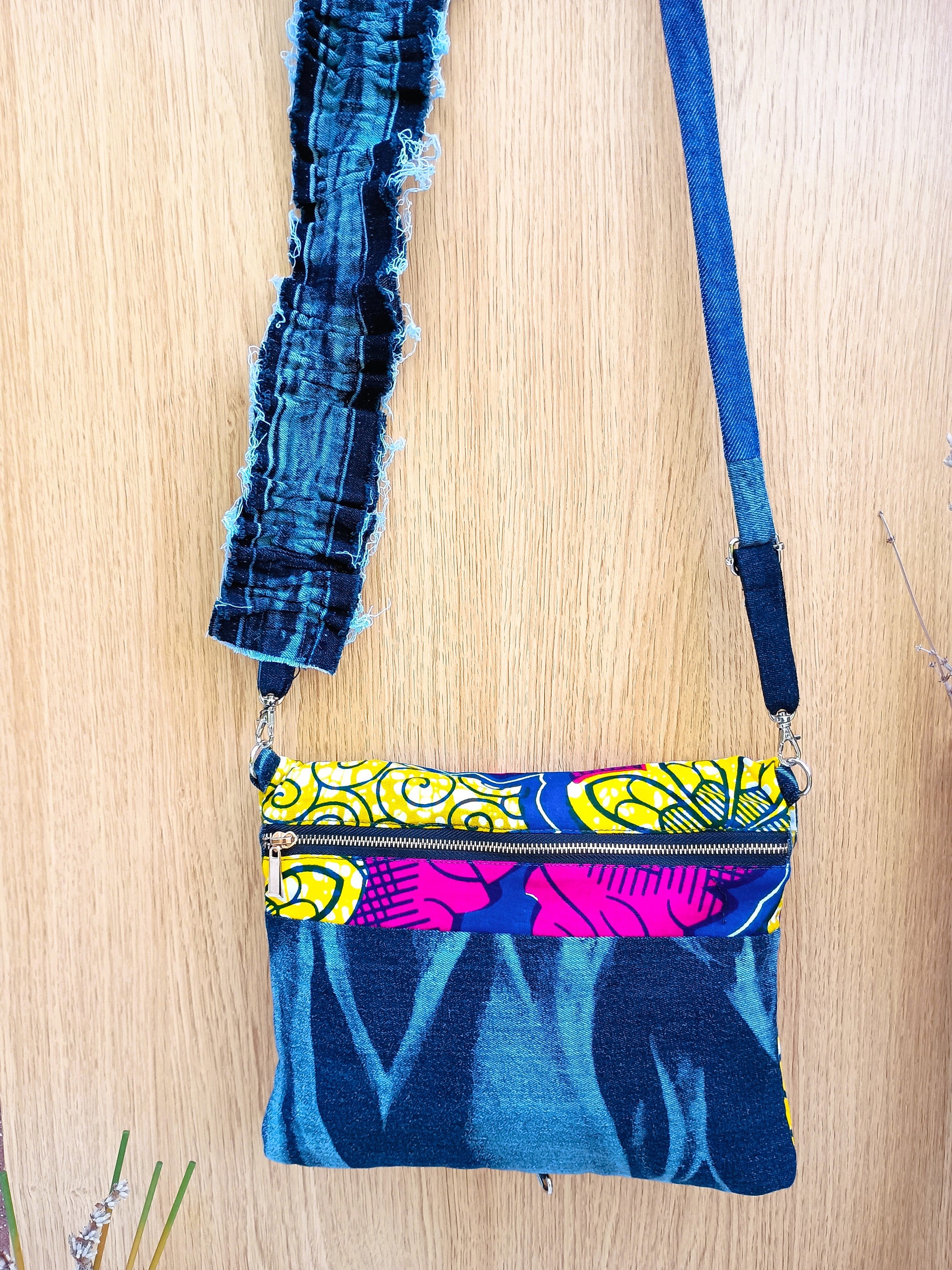 Borsa tracolla con porta salviette UPE